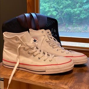 Converse 9.5 white